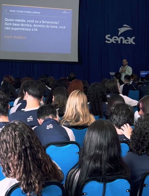 Tobias Alencastro Silva na palestra de abertura do Arena Play 2026, na Faculdade Senac Palhoça